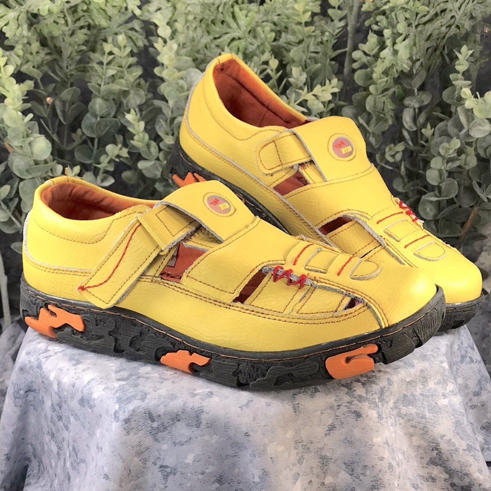 TMA Eyes Yellow Leather Casual Fashion Sneakers Women’s 9.5M (EUR 42)💛Like NEW